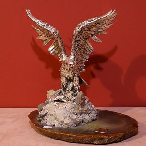 Статуэтка "Орел" ― Звезда