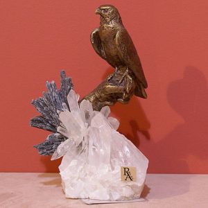 Статуэтка "Соколиная охота" ― Звезда